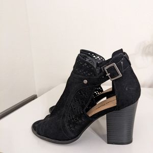 Women sandals size 8 black